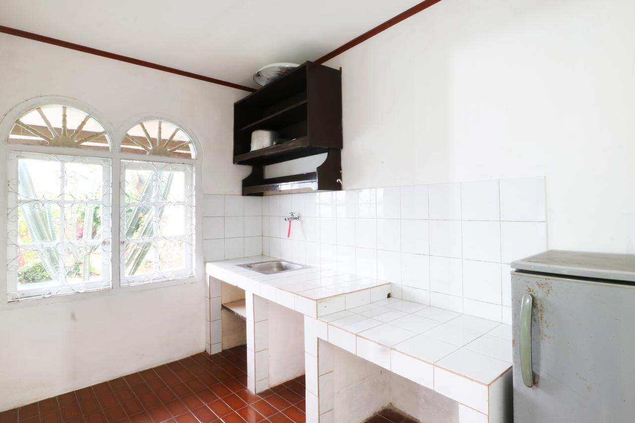 Villa Madani Paragajen Exteriör bild